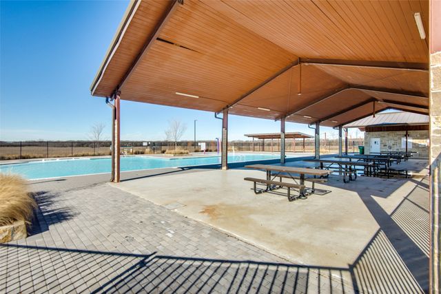 841 Glover Drive, Aubrey, TX 76227