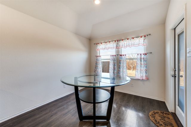 841 Glover Drive, Aubrey, TX 76227