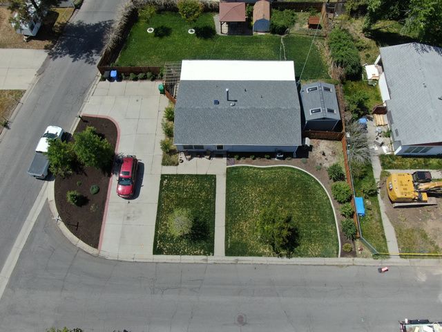 1863 E VILLAGE GREEN RD, Cottonwood Heights, UT 84121