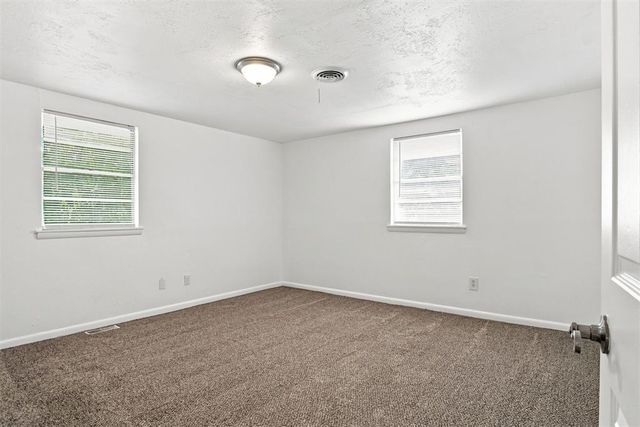 101 W Ash Drive, Noble, OK 73068