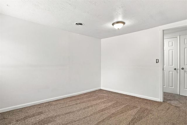 101 W Ash Drive, Noble, OK 73068