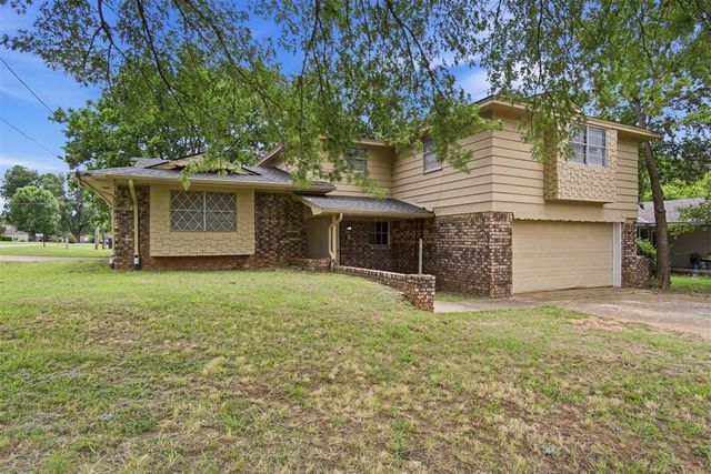 101 W Ash Drive, Noble, OK 73068