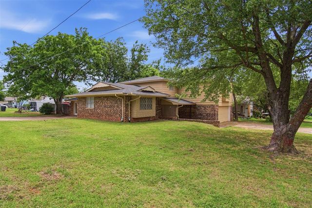 101 W Ash Drive, Noble, OK 73068