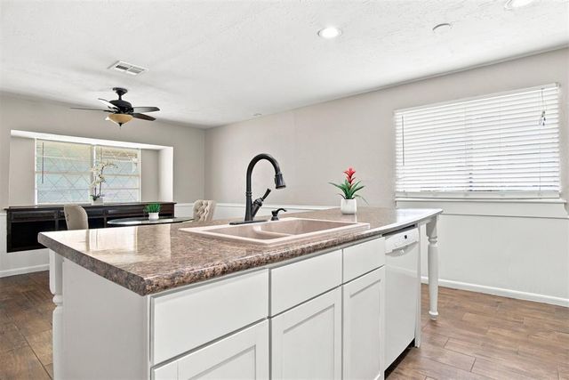 101 W Ash Drive, Noble, OK 73068