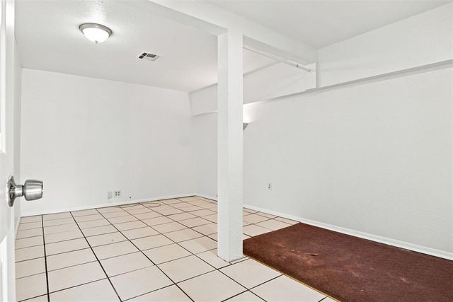 101 W Ash Drive, Noble, OK 73068
