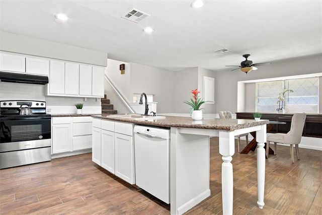 101 W Ash Drive, Noble, OK 73068
