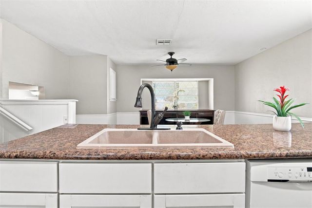 101 W Ash Drive, Noble, OK 73068