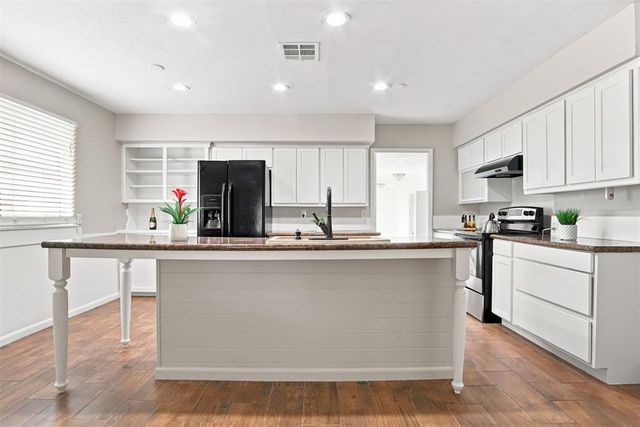101 W Ash Drive, Noble, OK 73068