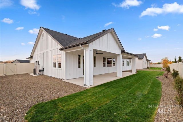 10543 W Mizzle Drive, Star, ID 83669