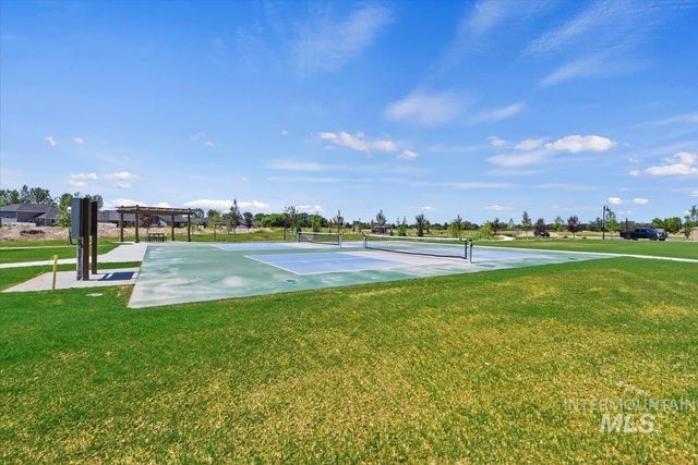 10543 W Mizzle Drive, Star, ID 83669