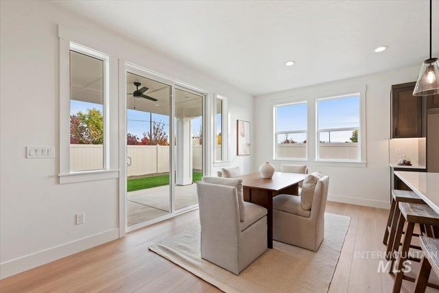 10543 W Mizzle Drive, Star, ID 83669