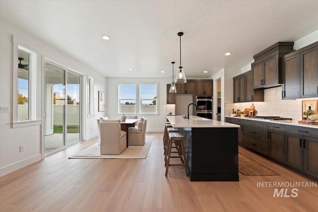 10543 W Mizzle Drive, Star, ID 83669