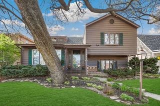 9617 E Shore Drive, Oak Lawn, IL 60453