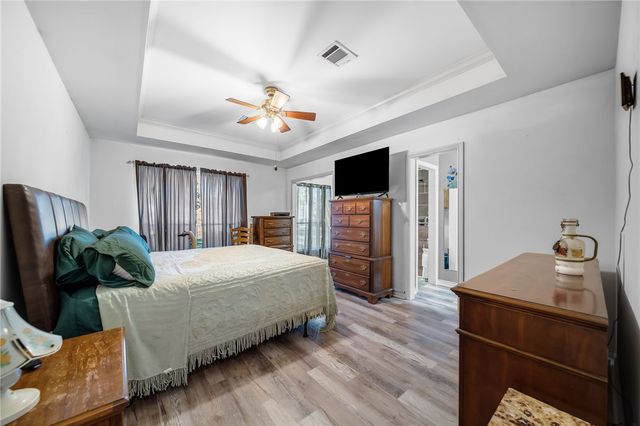 6 West Trail Lane, Hilltop Lakes, TX 77871