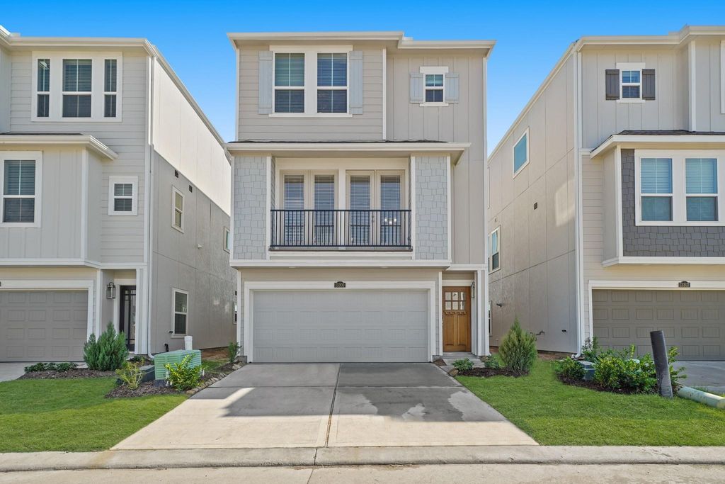 13305 Moncloa Drive, Houston, TX 77047