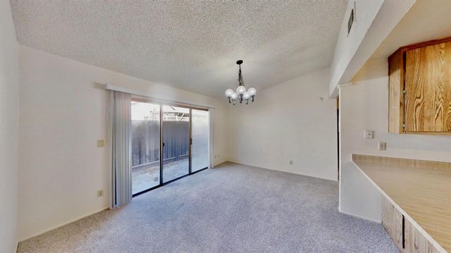 6 Topam Ct, Sacramento, CA 95833