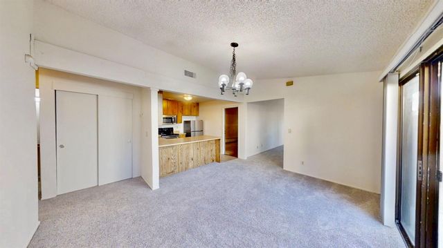 6 Topam Ct, Sacramento, CA 95833