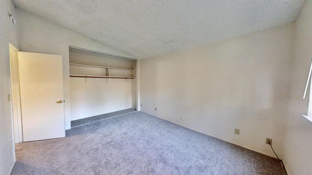 6 Topam Ct, Sacramento, CA 95833