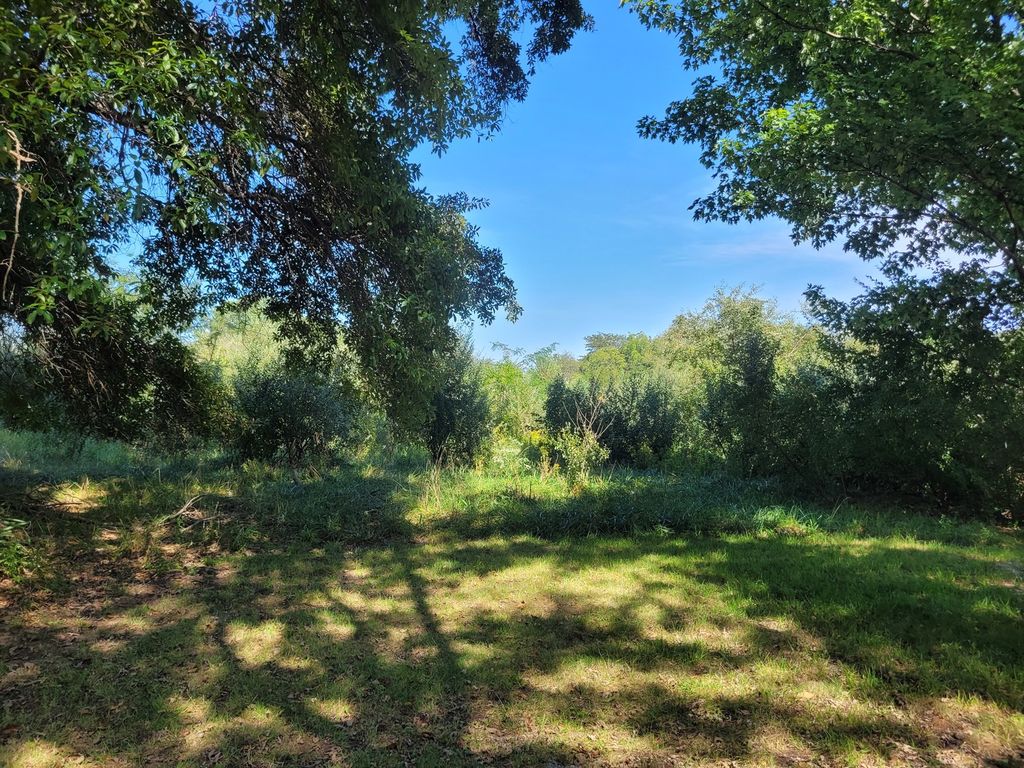 Image 1 of property listing at 000 E Bunny Farm Road, Mt Vernon, IL 62864