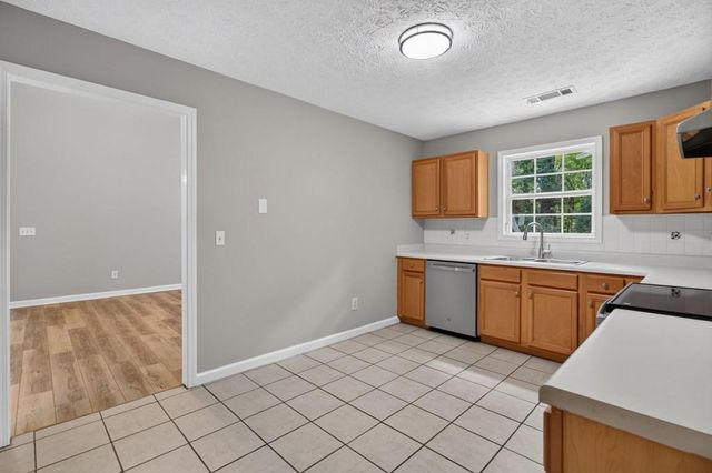 4025 Hemingway Drive, Monroe, GA 30656