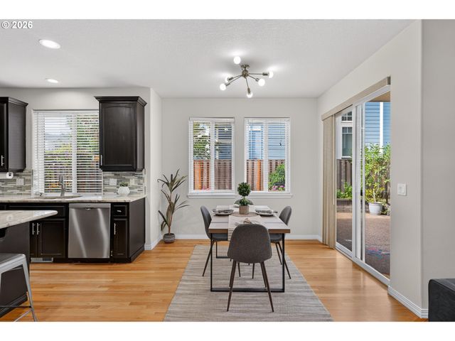 14395 Nw LILIUM Dr, Portland, OR 97229