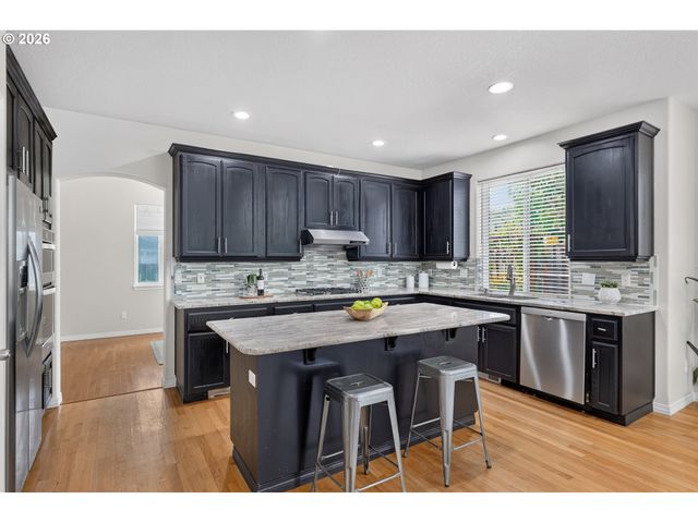 14395 Nw LILIUM Dr, Portland, OR 97229