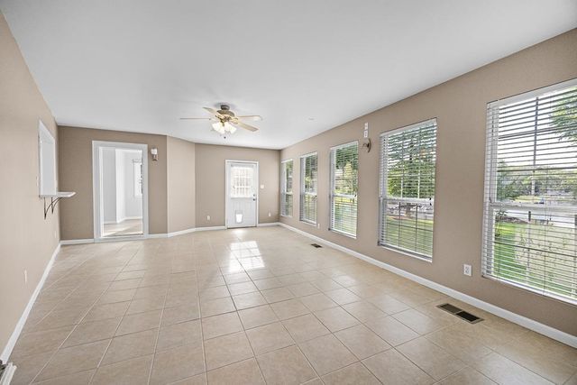 9606 BLUE SPRUCE DR, Lakeland, TN 38002