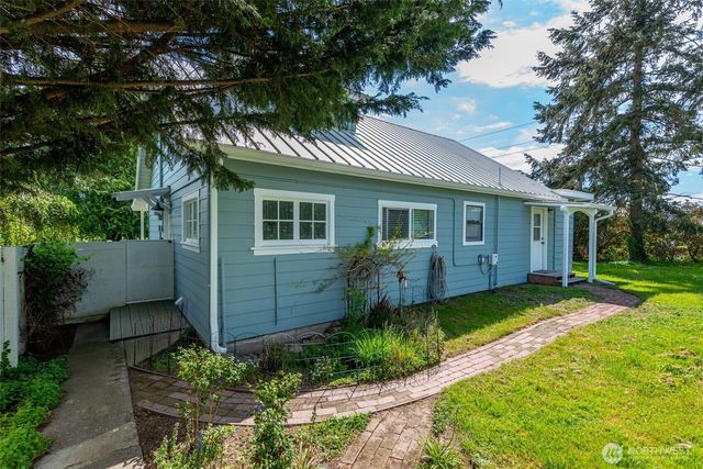 5392 Shore Meadow Road, Freeland, WA 98249
