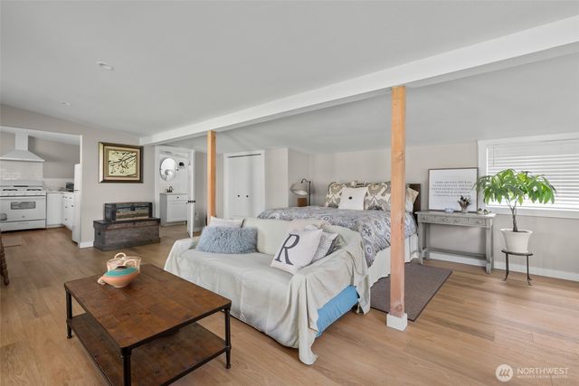 5392 Shore Meadow Road, Freeland, WA 98249