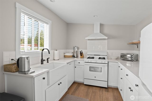 5392 Shore Meadow Road, Freeland, WA 98249