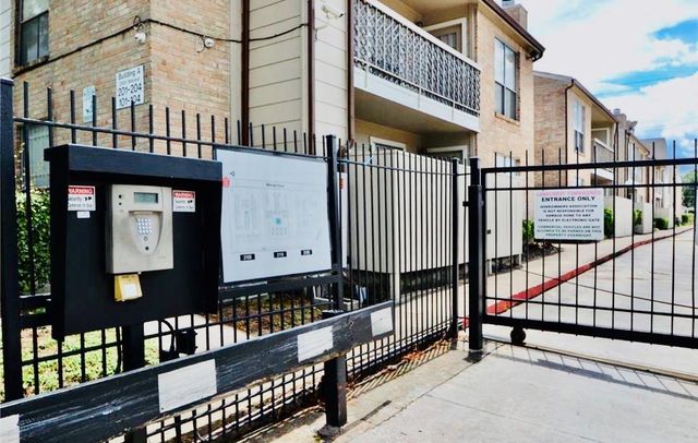 2110 Wilcrest Drive 140, Houston, TX 77042