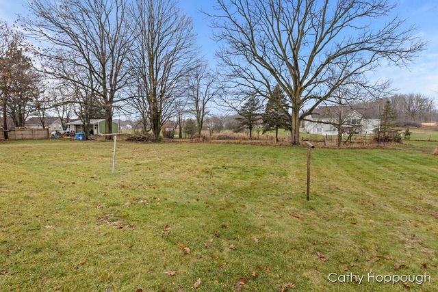 1193 N State Road, Ionia, MI 48846