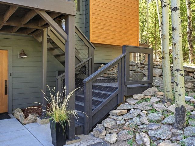 10594 Crystal Dr, Morrison, CO 80465