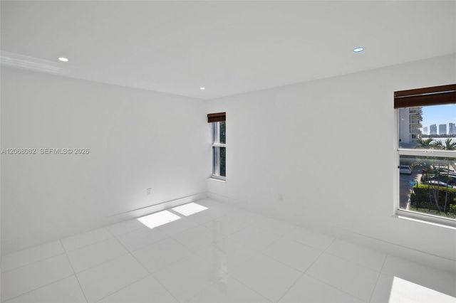 1245 West Avenue 401, Miami Beach, FL 33139