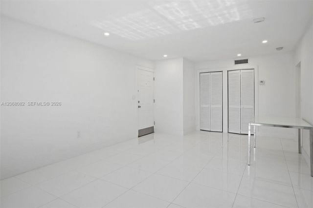 1245 West Avenue 401, Miami Beach, FL 33139