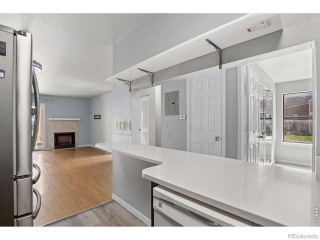 225 E 8th Avenue 6, Longmont, CO 80504