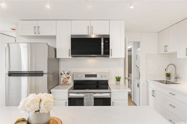 1060 Kamehameha Highway 3806A, Pearl City, HI 96782