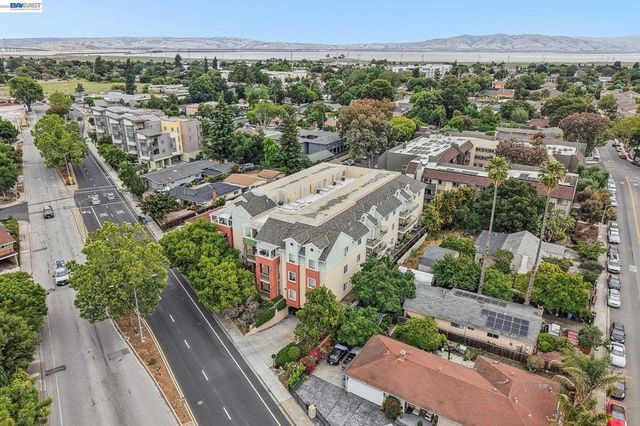 2330 University Ave 330, East Palo Alto, CA 94303