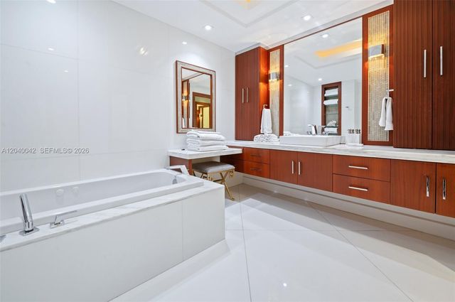18201 Collins Avenue 5201, Sunny Isles Beach, FL 33160