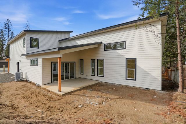 3709 E Nyberg Ln, Mead, WA 99021