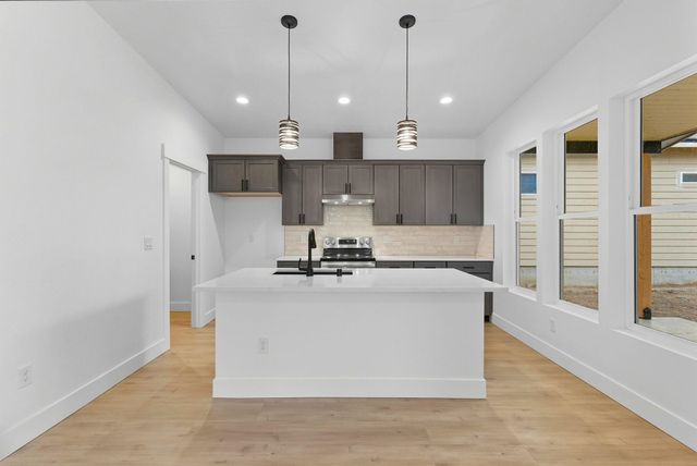 3709 E Nyberg Ln, Mead, WA 99021