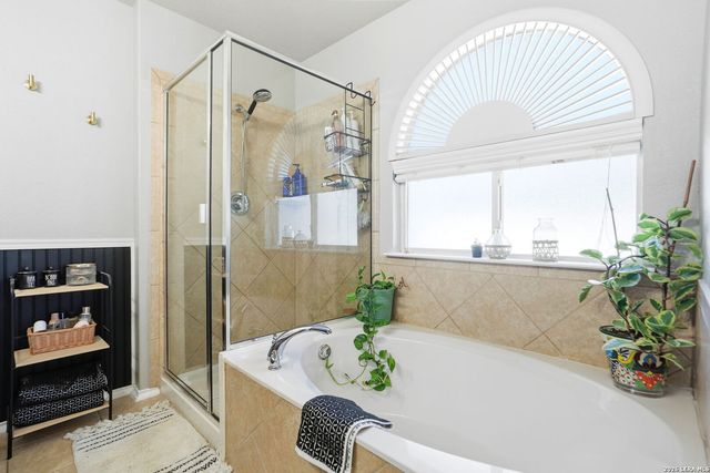 733 Clearbrook, Schertz, TX 78108