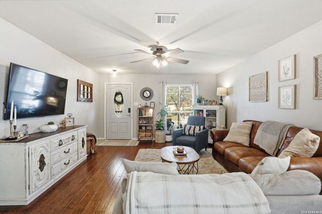 733 Clearbrook, Schertz, TX 78108