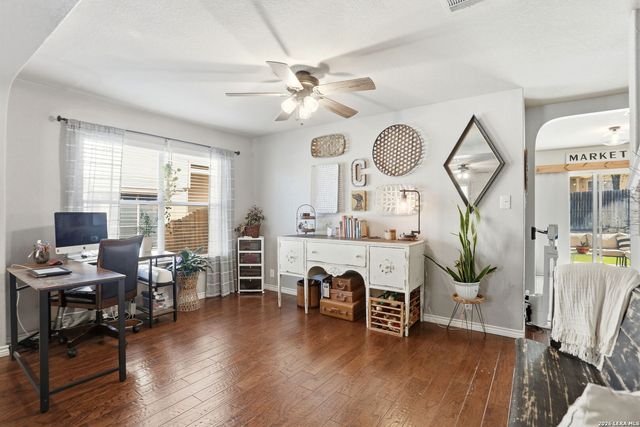 733 Clearbrook, Schertz, TX 78108