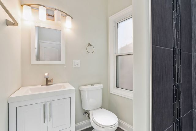 9400 S Charles Street, Chicago, IL 60643