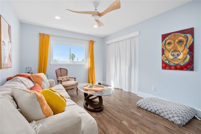 2714 Vancouver Dr, Corpus Christi, TX 78414