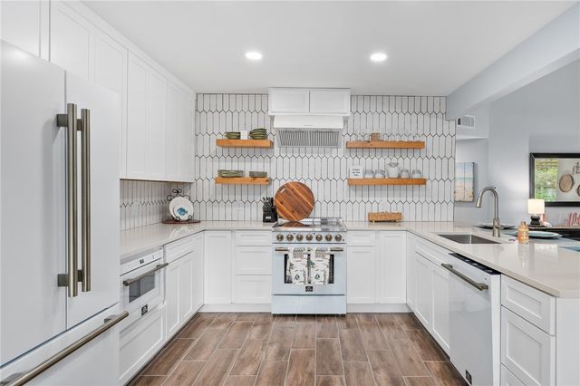 2714 Vancouver Dr, Corpus Christi, TX 78414