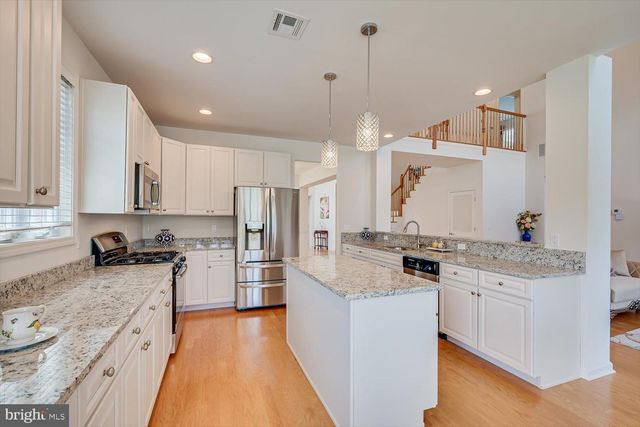 15 POTTER RD, Hillsborough, NJ 08844