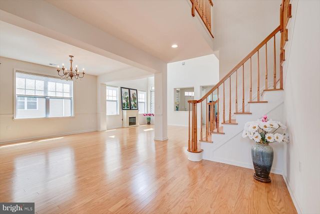 15 POTTER RD, Hillsborough, NJ 08844