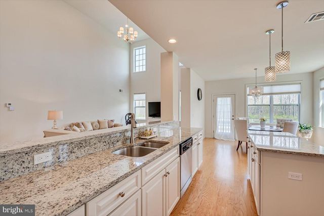 15 POTTER RD, Hillsborough, NJ 08844